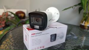 HIKVISION ชุดกล้องวงจรปิด 2 MP DS-2CE16D0T-LFS(3.6mm) 4ตัว เครื่องบันทึก 4 ช่อง iDS-7204HQHI-M1/S - DVR 1 ตัว 1ตัว แถมฟรี อุปกรณ์จ่ายไฟ 10A  สายRG6 หัว BNC แบบเกียว DCตัวผู้ Boxกันน้ำ