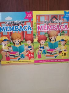 buku paket isi 2 buku ayo belajar membaca 1A+1B(18×26cm)