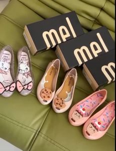 MINI MELISSA ULTRA TEEN CUPCAKES BOW MARIE CAT AND COOKIES ( SIZE 31 - 33 ) SEPATU ANAK REMAJA