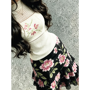 YUEZHONGWEI | French Style Lace Hollow-out Ice Silk Knitted Vest Slim Fit