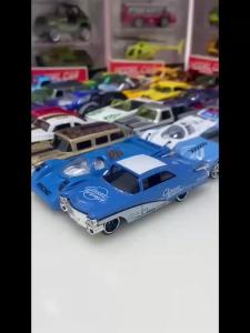 Bộ Xe Ô Tô Kim Loại Đúc Nhỏ Theo Chủ Đề Cổ Điển Tỷ Lệ 1/64 - Xe Đồ Chơi Chạy Bằng Quán Tính Dành Cho Bé Trai - Bộ Sưu Tập Chất Lượng Cao Gồm 6 Chiếc