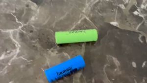 Pin Li-ion thương hiệu Jinmasi 14430 và 14500 3.7V 750mAh dùng cho máy cạo râu Philips