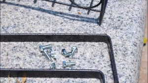 [SG Ready Stock]Adjustable Hanging Rack Balcony Railing Stainless Steel Flower Plant Rack Balcony Flower Pot Stand Patio