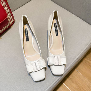 รองเท้าส้นสูงสไตล์ฮ่องกงย้อนยุค ผู้หญิง ส้นหนาแบบสวมแฟชั่นรองเท้าเดียวรองเท้าแต่งงานที่สะดวกสบายสําหรับหญิงสาว