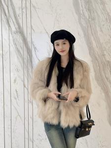 Áo Khoác Da Lông Cáo Ngắn Thời Trang Mùa Đông 2025 Cho Nữ Chất Liệu Lông Cáo Lông Chồn Lông Thỏ Áo Khoác Ngoài Ấm Áp Thiết Kế Đơn Sắc