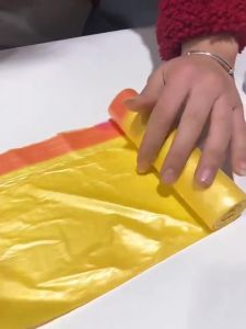 Kantong Plastik Sampah 1 Roll Isi 20pcs & Kantong Plastik Gulung Besar Jumbo 45cm x 50cm - WARNA RANDOM