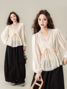 Áo Blouse Vòng Cổ V Ren Hoa Viền Thanh Nhẹ Phong Cách Pháp