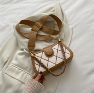 Tas Selempang Terbaru Shoulder Bag Korea Style Model Elegan TAS SELEMPANG DAN BAHU WANITA TERBARU MODEL TRENDY