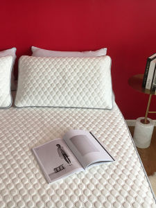 High-End Silicone Ice Silk Air Conditioner Mat Machine Washable Scratch-Resistant Natural Latex Cool Bedding Three-Piece Set