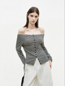 MO&Co. | Off-Shoulder and Asymmetric Slit Two-Sided Knitted Top