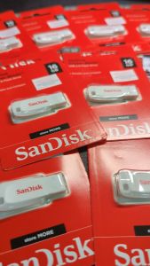 USB PENDRIVE MUSIC 歌曲 经典老歌 流行歌曲 你想听的全都有 U-disk Music Songs English Chinese Hokkien Classic Album 超过1000首歌曲 高质量音乐 高速读写 流畅播放音乐 Suitable for Car Player Android Player