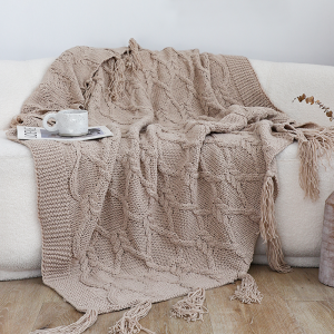 American Retro Knitted Blanket with Lock Buckle for Living Room Sofa High Quality Fleece Blanket for Homestay All Seasons Use