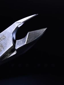 Ready Stock Nail Cuticle Clipper Nail Tools Toe Cutter Nail Art Clipper Manicure Pedicure Tools kits Decoration 美甲死皮剪