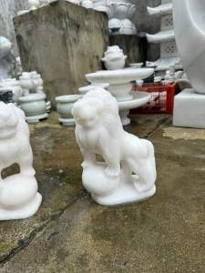 Tượng sư tử đá non nước cao 30cm. Sư tử đẹp bằng đá