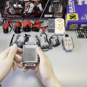 New MOC Power Functions 1/2/5/10Pcs AAA Battery Box 88000 Technical Parts Building Blocks Compatible with Brand Toys Accessories