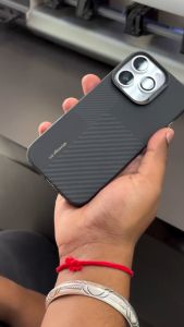 Ốp Lưng Carbon siêu mỏng cho iPhone 16 Pro iP 16 Pro Max hiệu Benks Montage ArmorAir Fiber Chất Liệu Kevlar 600D hỗ trợ sạc từ tính Bền Bỉ