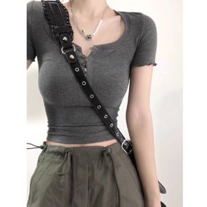 Áo Thun Nữ Tay Ngắn Ôm Vừa Vặn Màu Xám Đậm Cổ Chữ U Khóa Cài Mùa Hè Gợi Cảm Ngắn Cổ Cao Hở Xương Đòn
