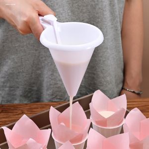 ขวดตักแบบถือได้สำหรับทำเค้ก ขวดตักนม ขวดตักช็อคโกแลต ถ้วยวัด วัสดุพลาสติก อุปกรณ์อบขนม ความจุ 50 กรัม