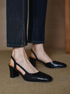 เรียบง่าย รองเท้าแตะแฟชั่นครอบคลุมหัวแบบสวมสไตล์โรมันปิดหัวเข็มขัดส้นหนา หลากหลาย รองเท้าสําหรับผู้ใหญ่หนุ่ม