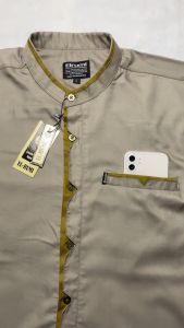 Elrumi Baju Koko Pria Lengan Pendek Motif Shaka Warna Olive