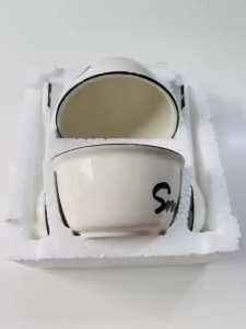 Set 2 Chén Sứ Và 2 Muỗng Đáng Yêu 109
