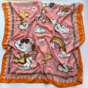 ผ้าพันคอผู้หญิงลายการ์ตูนสุนัข Snoopy น่ารัก ผ้าคลุมไหล่ ผ้าไหม โพลีเอสเตอร์ ผ้าคลุมไหล่ฤดูใบไม้ผลิและฤดูใบไม้ร่วง