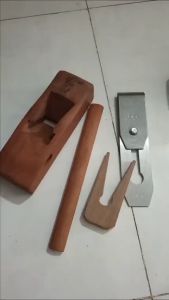 Bào gỗ cầm tay bằng gỗ căm xe 180mm Lưỡi Thép Nung Cứng Sắc Bén