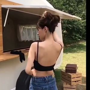 สปอร์ตบรา เสื้อในผู้หญิง ไร้โครง ฟองน้ำถอดออกได้ สําหรับผู้หญิง หลังเว้า เซ็กซี่มาก