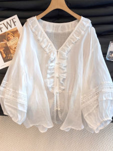 Elegant French Style Womens Shirt V-Neck Bubble Sleeve Lace Trim Breathable Summer 2025 New Fashion Gentle Style Loose Fit