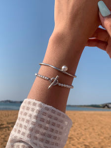 CAFFTI | Minimalist OT Buckle Luxury Pearls Bracelet