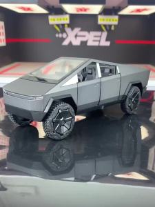 323LEO 1:32 Tesla Cybertruck Pickup โมเดลรถโลหะดีไซส์โลหะสำหรับเด็ก ของเล่น ยานพาหนะ งานอดิเรก คอลเลกชัน