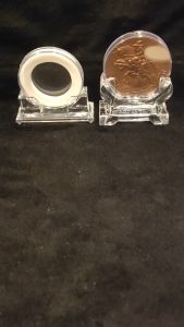 ตลับใส่เหรียญ ขนาด 70mm / ฐานวาง / ไส้โฟม บังคับเหรียญ 70มม 70มิล PS