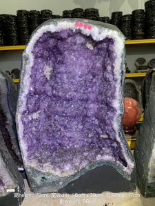 xtra large amethyst geode full of flower purple geode crystal cave#新山水晶店 #johorbahru #crystal #sslive大型98kg天然紫晶洞  多处爆花晶体 共生也是花型方解石 全绕着绿幽灵皮  高height: 72cm  宽width: 46cm x 29cm  洞深hole: 17cm  重weight: 98kg  📍Johor Bahru 区可自行取货或邮寄服务