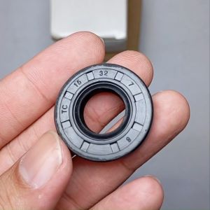 Seal TC 15 32 7 Nok Seal Dinamo Alternator Isuzu Giga Panter Original Nok INB SEMARANG