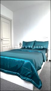 Bộ Chăn Ga Phi Lụa Victorias Bedding Màu Xanh Cổ Vịt Chính Hãng Korea