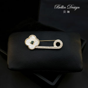 Lucky Four Leaf Clover Brooch: A High-End Chest Flower & Versatile Clothing Accessory