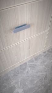 มือจับประตูแบบไม่ต้องเจาะ 2ชิ้น มือจับแบบมีกาวในตัวสำหรับประตูลิ้นชัก มือจับประตูแบบโมเดิร์นเรียบง่ายอเนกประสงค์ลูกบิดดึงตู้