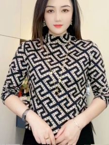 เสื้อยืดคอกลมแขนยาวหลวมๆ สไตล์แม่แฟชั่น ฤดูใบไม้ร่วง 2023 เสื้อชั้นในใหม่ เสื้อชั้นในทรงเข้ารูป ปกโปโล ทรงหลวม ปกโปโล ทรงเข้ารูป เสื้อยืด