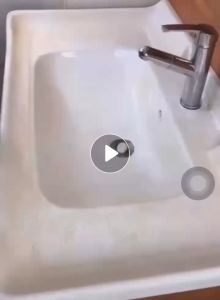 Chai Xịt bọt tuyết tẩy rửa đa năng bình xịt vệ sinh Nhà Tắm Bathroom Cleaner 500ML