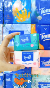 01 Gói Khăn ướt Mini Tempo Protect Ngăn Ngừa Vi Khuẩn cao cấp - Diệt khuẩn 99% (8 tờ/gói)