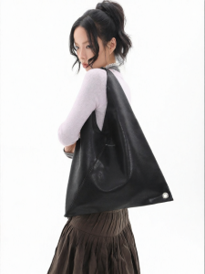 JANDRESS | Minimalist Black Tote Bag
