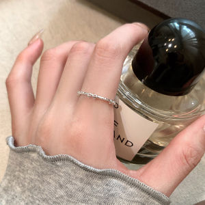 แหวนเปิดลายผีเสื้อสีเงินสำหรับผู้หญิง แหวนนิ้วชี้หรูหรา แหวนชุดหลายแหวน ดีไซน์เรียบง่าย แหวนนิ้วชี้สุดเท่