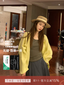 เสื้อกั๊กไหมคอวีแบบไม่มีตะเข็บสำหรับผู้หญิง เสื้อชั้นในสไตล์เซ็กซี่ที่สวมใส่สบาย ฤดูร้อน 2025 เสื้อคลุมหลวมๆ ลำลอง สไตล์เกาหลี