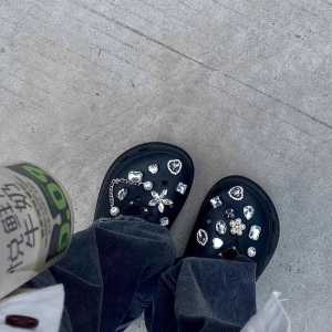 Kim Cương Có Thể Tháo Rời Trang Trí Giày Crocs Guốc Khóa Giày Small香风 Kim Cương Dán Giày Phụ Kiện Thời Trang Sành Điệu Giày Blings