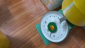 Băng dính đóng hàng lõi mỏng 3mm (Combo 6 cuôn) cây nặng 25kg/18kg/15kg/12kg (6 cuộn/dây) vàng trong trắng trong