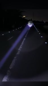 Senter Terang Zoom In Zoom Out Laser Wick Free USB Tahan Lama 5800 Lumens Bahan Alumunium - 0210