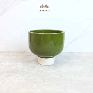 The Leaferie Olive Flowerpot . flowerpots . flower pot . plant pots . planter . planters . Ceramic