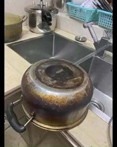 {4bottles}Pot bottom black dirt cleaning agent multifunctional household kitchen degreasing pot washing artifact魅怡净锅具一喷净