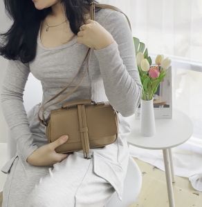 TERBARU... TAS SELEMAPANG WANITA BAHAN KULIT PU PREMIUM MODEL VIRAL / TAS SELEMPANG BAHU WANITA VIRAL - Muat Hp Dompet DLL