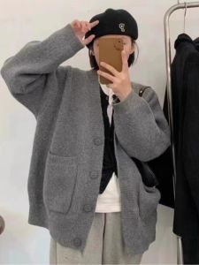 เสื้อคาร์ดิแกนถักแขนยาวทรงหลวมสไตล์เกาหลีสำหรับผู้หญิง ฤดูใบไม้ร่วง/ฤดูหนาว เสื้อคลุมคาร์ดิแกนถักแบบมีกระเป๋าคู่ สีสันสดใส สวมใส่สบาย